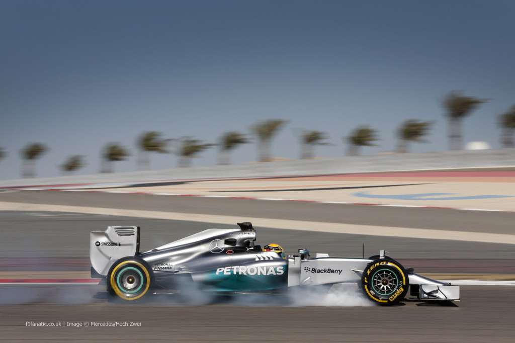 Lewis Hamilton Bahreini testisõidul
